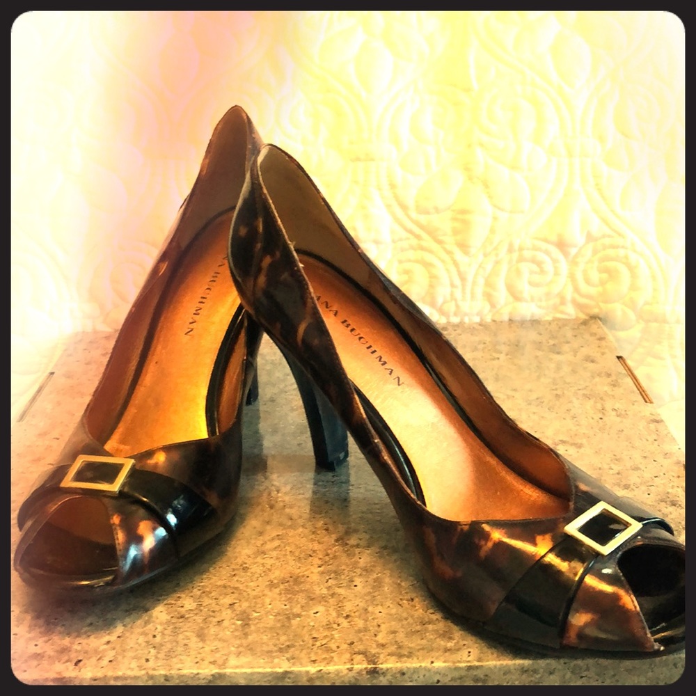 Cheeta pattern heels.